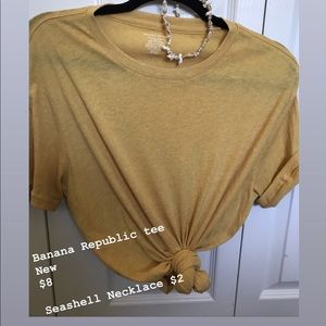 Banana Republic tee